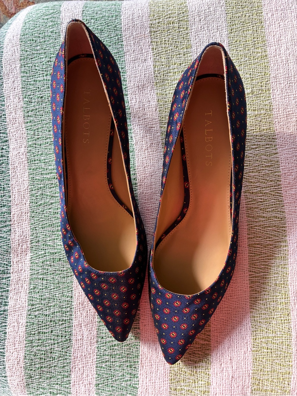 New Talbots Navy Pointed-Toe Floral-Print Kitten Heels - Never Worn